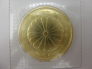 10万円御在位金貨 (2)_買取り