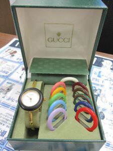 GUCCI グッチ チェンジベゼルクォーツ_買取り