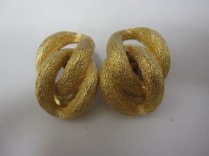 Dior ディオール ゴールドイヤリング