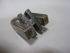 HERMES エルメス カデナ型トップ (2)