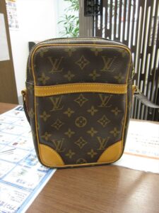 LV ルイヴィトン モノグラム ダヌーブ