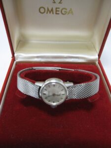 OMEGA オメガ 手巻き時計