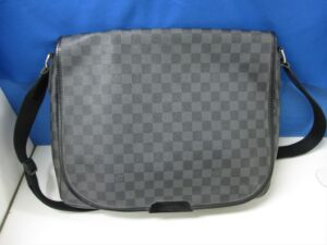 LV ダミエグラフィット ダニエルMM