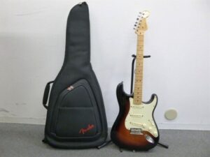 Fender フェンダー ストラトキャスター ギター